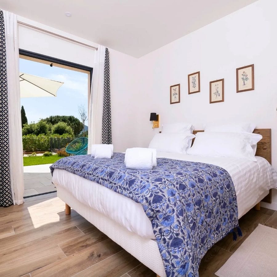Chambre d’hôtes élégante au gîte L’Auberderie, Plan de la Tour Chambre d'hôtes élégante au gîte L’Auberderie, Plan de la Tour