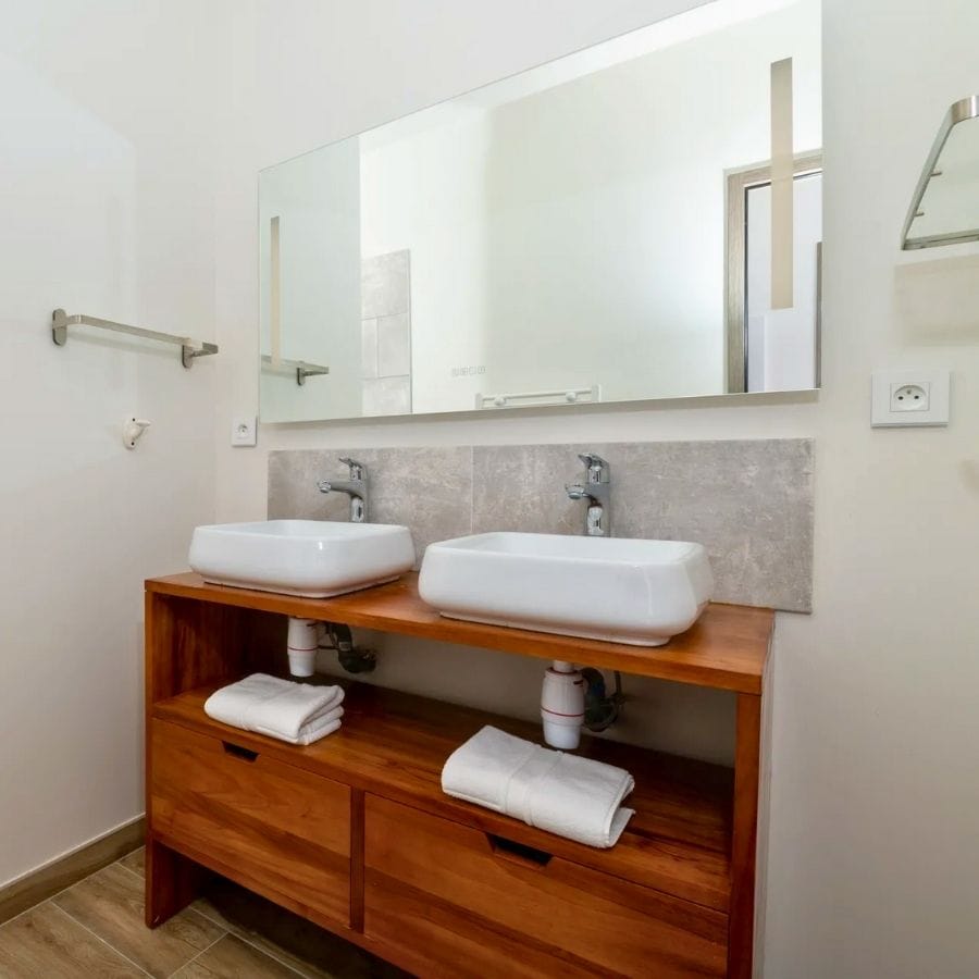Gîtes 5 étoiles pour couples Golfe de Saint-Tropez, L’Auberderie Gîtes 5 étoiles pour couples Golfe de Saint-Tropez, L’Auberderie
